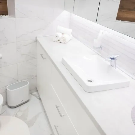 Designer With A Large Panoramic Terrace Generator Separate Bedroom And A Comfortable Sofa Bed. Apartamento